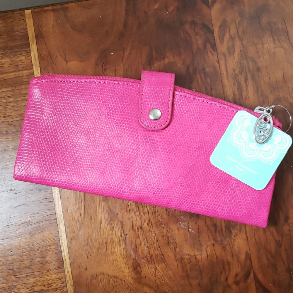 Metropolitan Ultimate Vibrant Pink Textured Wallet with Snap Closure
